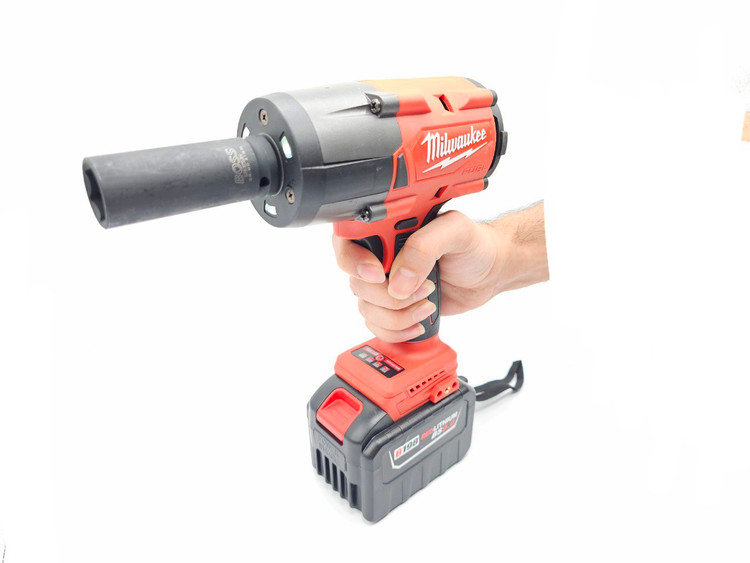 بکس شارژی سوپر صنعتی طرح میلواکی مدل MV02